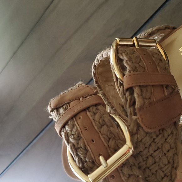 Stuart Weitzman Alex Lo Wedges, 9.5 - Picture 6 of 15